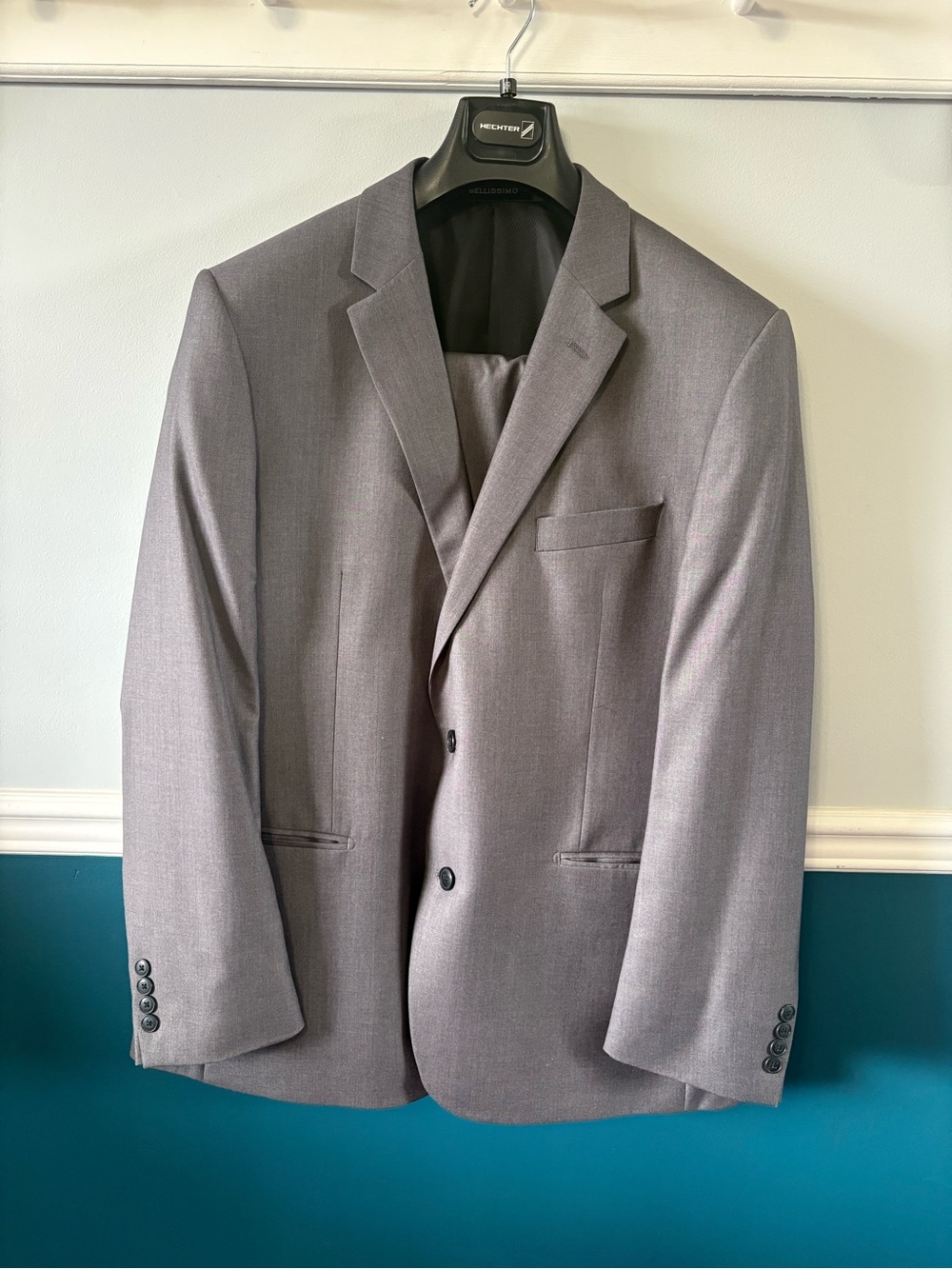 Men's Gray Suit Jacket and Pants Bellissimo